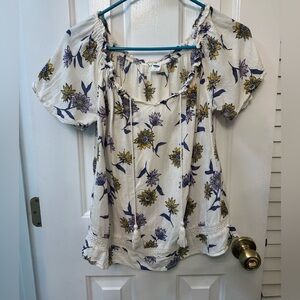 Old Navy Floral Blouse in Cream and Blue